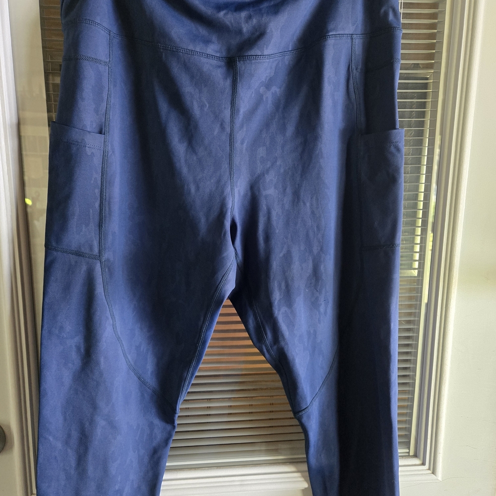 ZYIA Navy Activewear Leggings